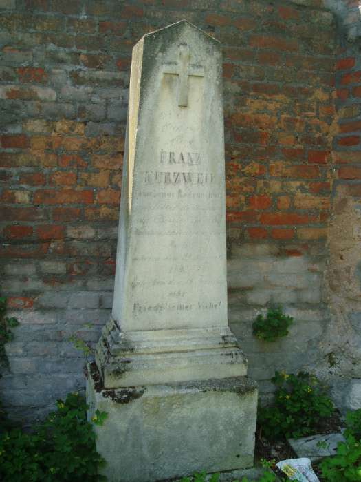 Sopron, Szent Mihály u. Szent Mihály temető: Kurzweil Ferenc és fia.jpg Sopron, Szent Mihály u. Szent Mihály temető: Kurzweil Ferenc és fia.jpg